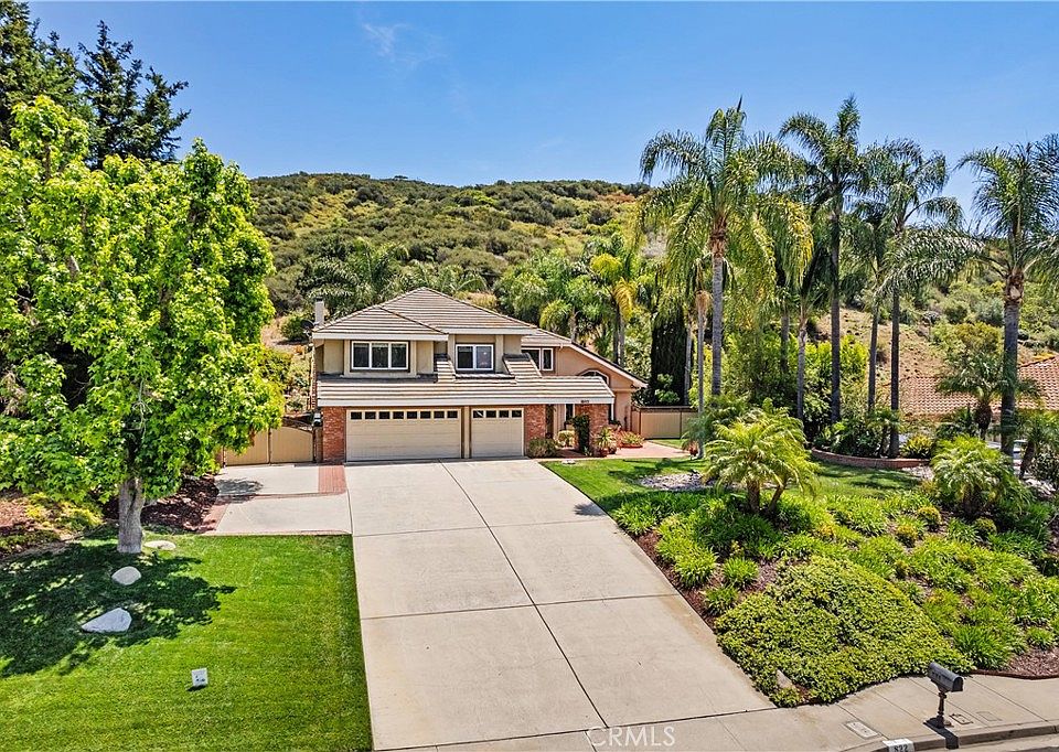 1st image of 822 Spring Canyon Pl