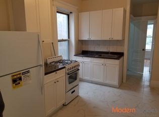 2565 35th St APT 3L, Astoria, NY 11103