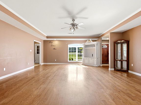 4th image of 8 Summit St