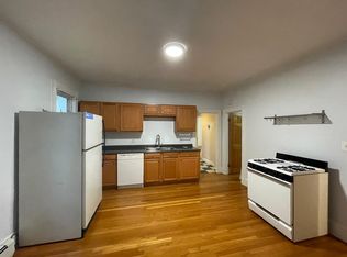 576 Main St, Medford, MA 02155