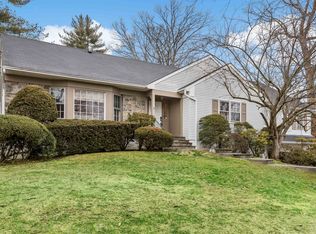 1 Boulder Brook Rd, Scarsdale, NY 10583