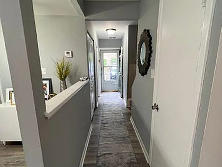 450 Greenbrier Ct #450 — Photo 1