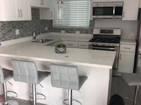 114 E Balboa Blvd, Newport Beach, CA
