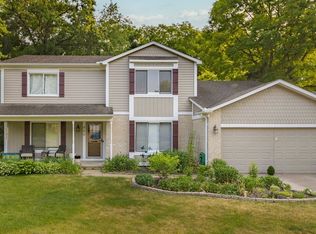 460 Rosario Ln, White Lake, MI