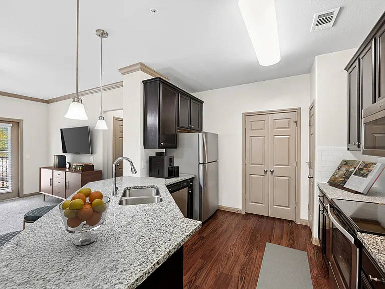 West Creek Apartments — Photo 28