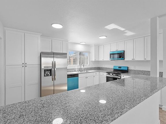 5th image of 6789 Araby St