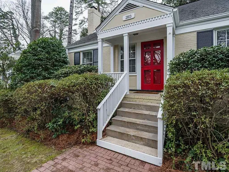 2813 Kittrell Dr — Photo 2