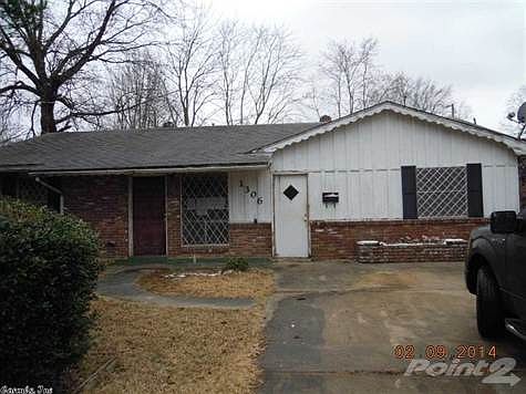 2nd image of 1306 Belmont Dr