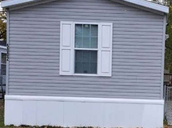 5002 Silver Gate Dr, Grand Forks, ND 58203