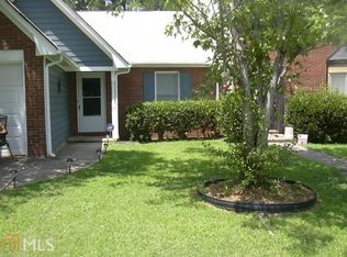 8037 Woodlake Dr, Riverdale, GA 30274