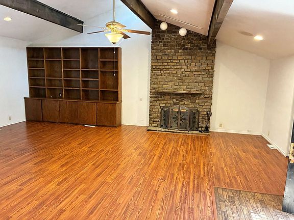 4th image of 5212 S Columbia Pl