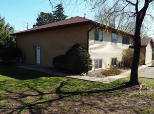 2125 49th Way E, Inver Grove Heights, MN 55077