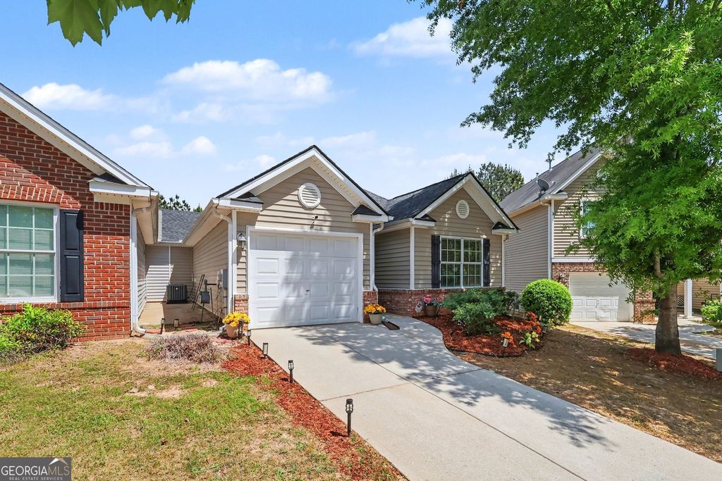 6390 Shadow Sq, Lithonia, GA - View 3