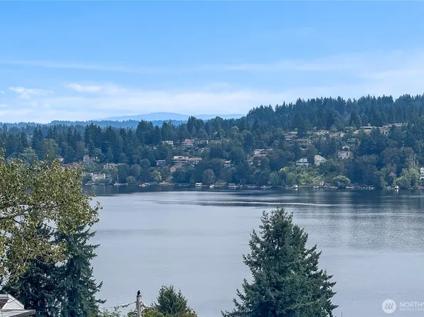 15020 Bothell Way NE #303, Lake Forest Park, WA 98155