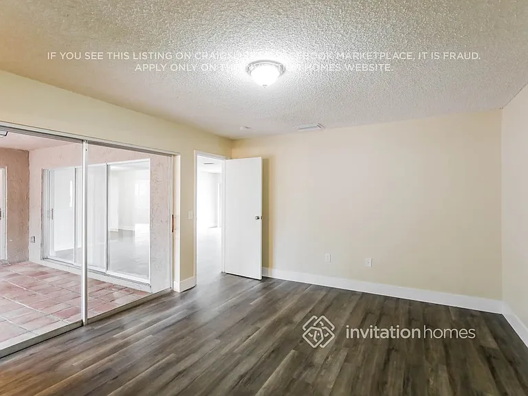 11860 NW 29th Pl — Photo 9