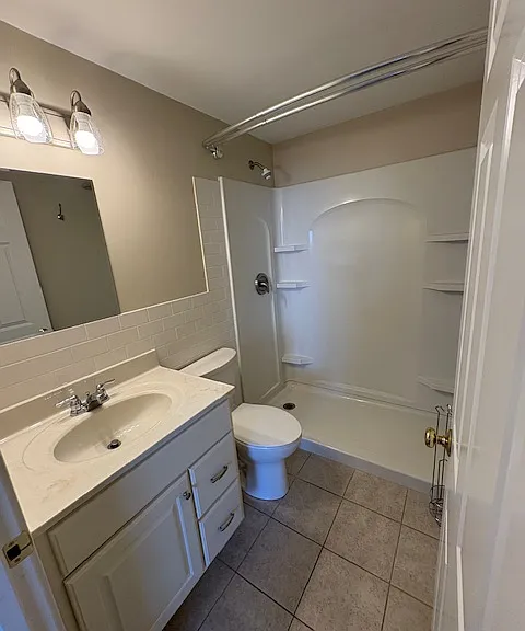 131 E 3rd St #604 — Photo 10