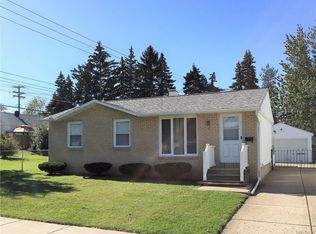 6 Mayberry Dr W, Buffalo, NY 14227