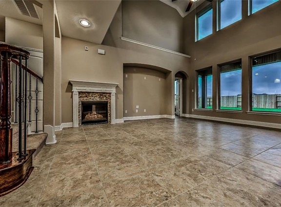 3rd image of 18615 Navarro Branch Dr