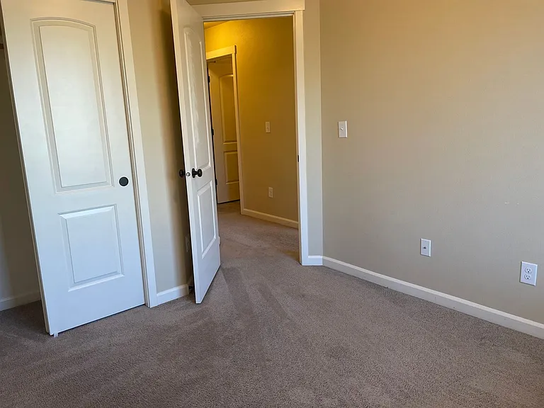 Covington Manor 9700-9816 — Photo 23