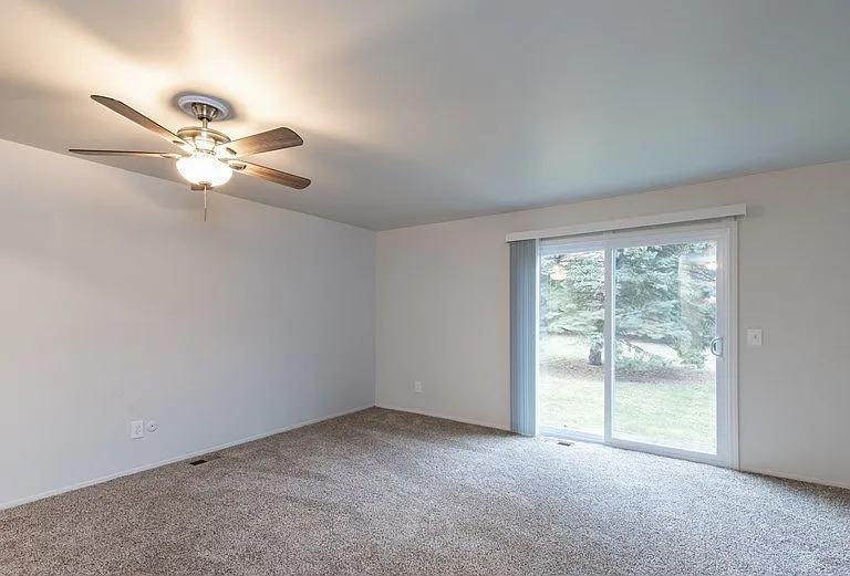 Edgemont Park Townhomes — Photo 28