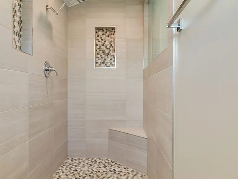 554 W 19th St — Photo 30