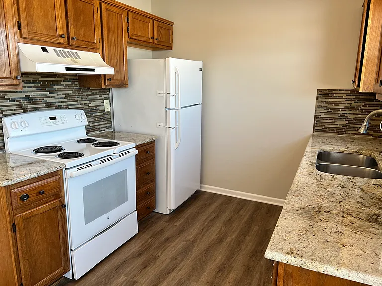 701 S Deerfield Dr — Photo 3