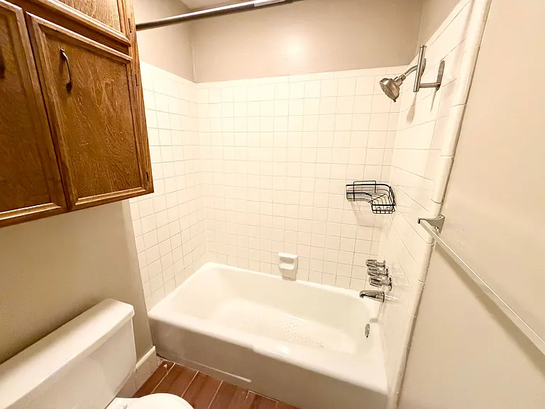 2802 Stewart Dr — Photo 16