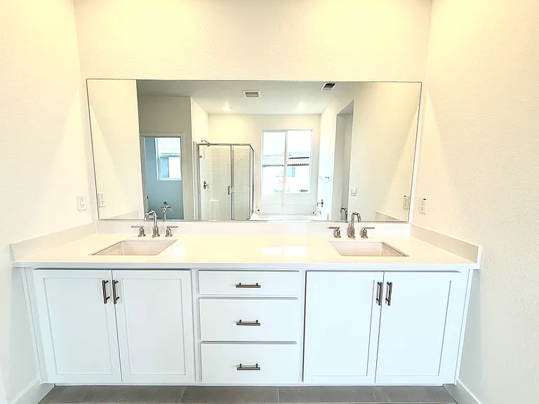 3323 Cascade Dr — Photo 9