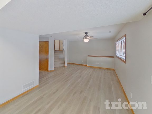 3rd image of 14885 Crandall Ave W