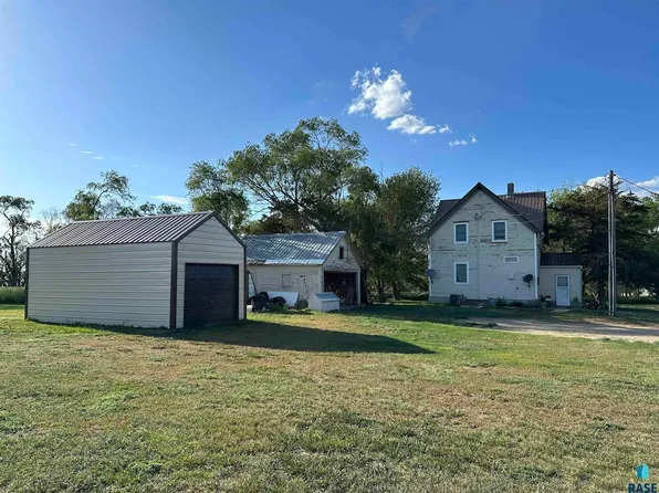 29147 437th Ave, Menno, SD 57045