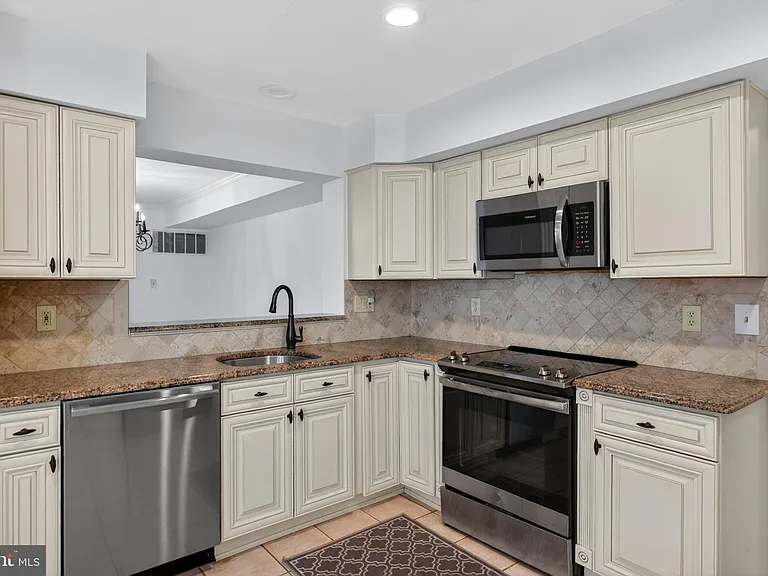 324 Tuvira Ln — Photo 9