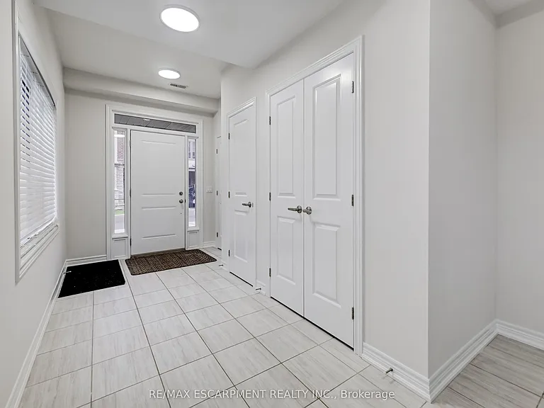 23 Ridgeside Ln — Photo 5