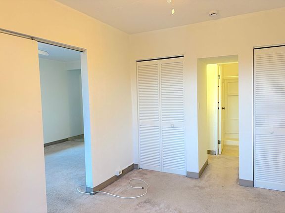 4th image of 2455 Ala Wai Blvd #2457