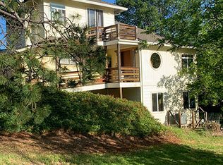1555 Windsor St #1, Ashland, OR 97520