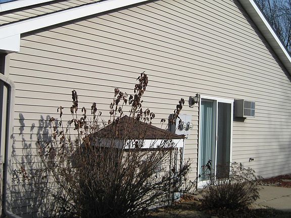 5th image of 1262 Circle Pine Dr