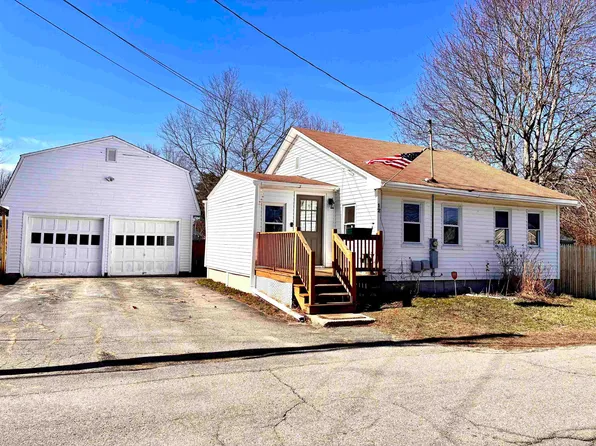 12 Lawn Avenue, Rochester, NH 03867