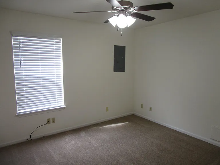 2406 Calder Ct — Photo 11