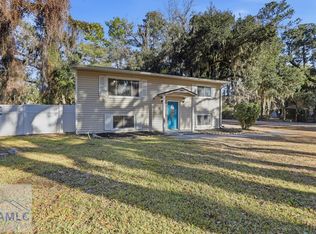 690 Lake Dr, Midway, GA 31320