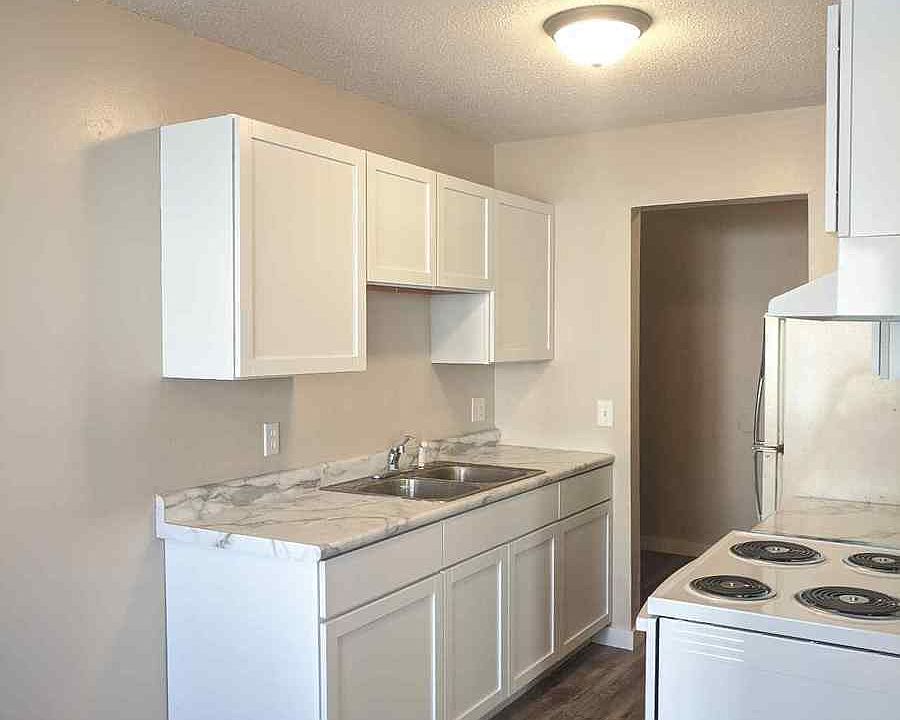 1st image of 1846 Magnolia Ave E #301