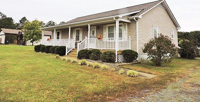 1st image of 801 Woodland Dr