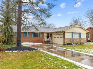 1884 Dunellon Dr, Lyndhurst, OH 44124