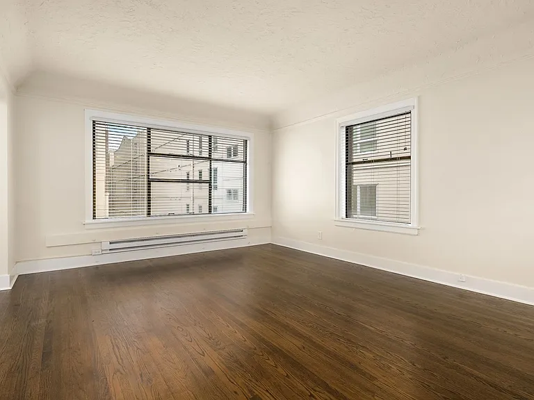 The Windermere Apartments — Photo 24