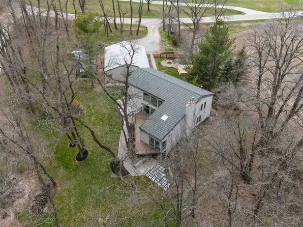 3302 Old Prairie Du Chien Rd NE, Iowa City, IA 52240