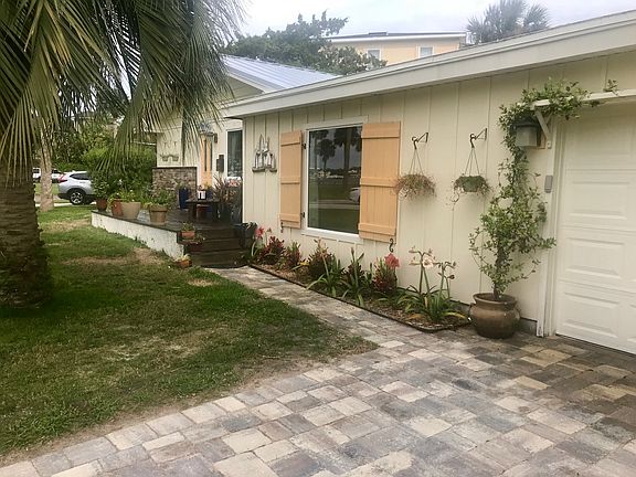3rd image of 32 Dolphin Dr