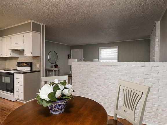 4th image of 300 Hilltop St APT 27