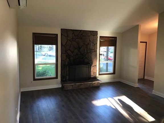 4th image of 15114 NE 27th Ave