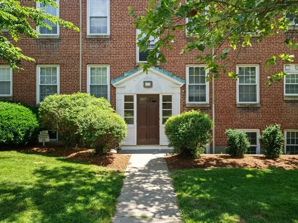 1 Lanark Rd APT 7, Brookline, MA 02445