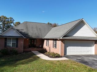 1050 Jane Phillips Rd, Oneida, TN 37841