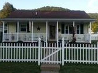 902 Washington Ave, Nitro, WV 25143