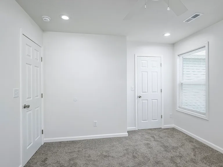 211 Level St — Photo 14